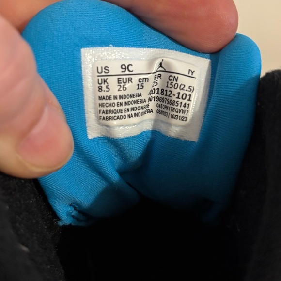 Toddler Air Jordan | Style White & Blue High-Top Sneakers | Size 9c - Picture 2 of 6